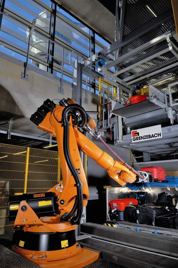 Airport baggage systems go hightech handling with care Airport