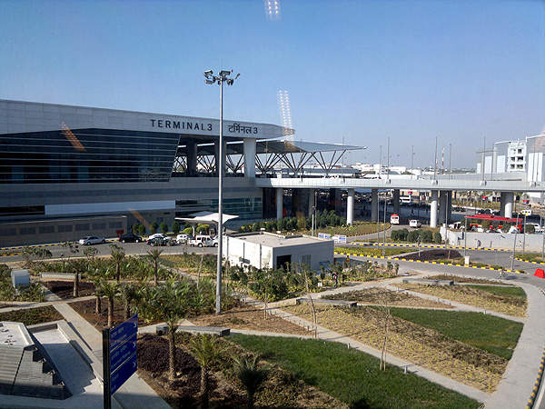 Pre-book Your Parking Space at Delhi Airport