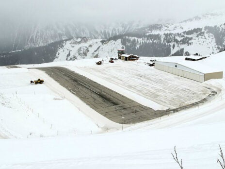 World's shortest runways at commercial airports