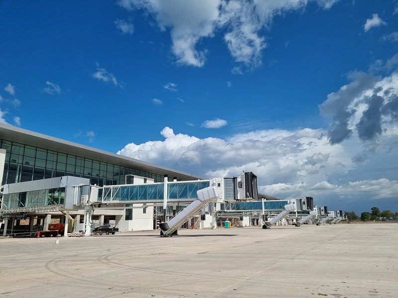 El aeropuerto de Palmarola de Honduras recibe a los primeros pasajeros