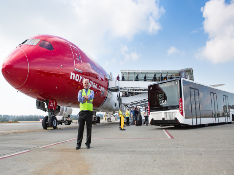 Aviramp creates world-first passenger ramp for aircraft - Airport ...