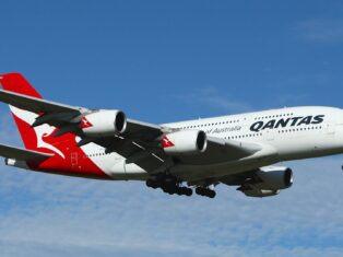 Qantas signs agreement to buy remaining stake in Alliance Aviation