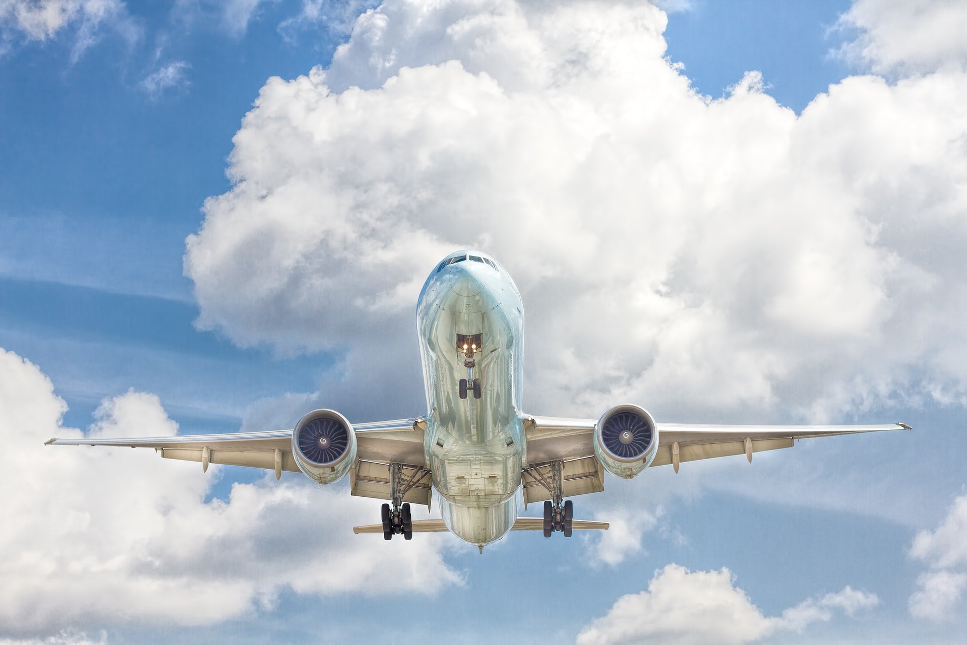 Spirit Airlines secures 16 peak-hour flight slots at Newark airport - Vimarsana News