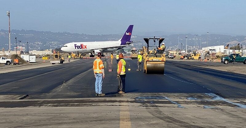 Oakland Airport concludes $30m taxiway rehabilitation project - Vimarsana News