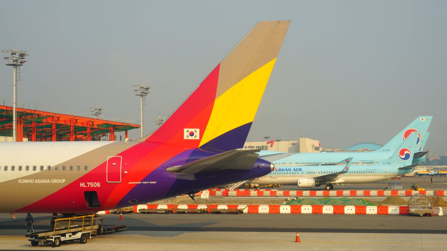 大韓航空のアシアナ航空との提携が日本の承認を得て、残りは米国とEUのみとなる